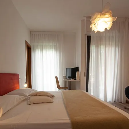 Peler Hotel 2*