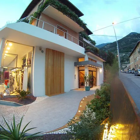 Hotel Peler 2*