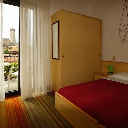 Hotel Peler 2*