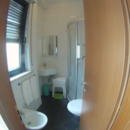Hotel Peler 2*